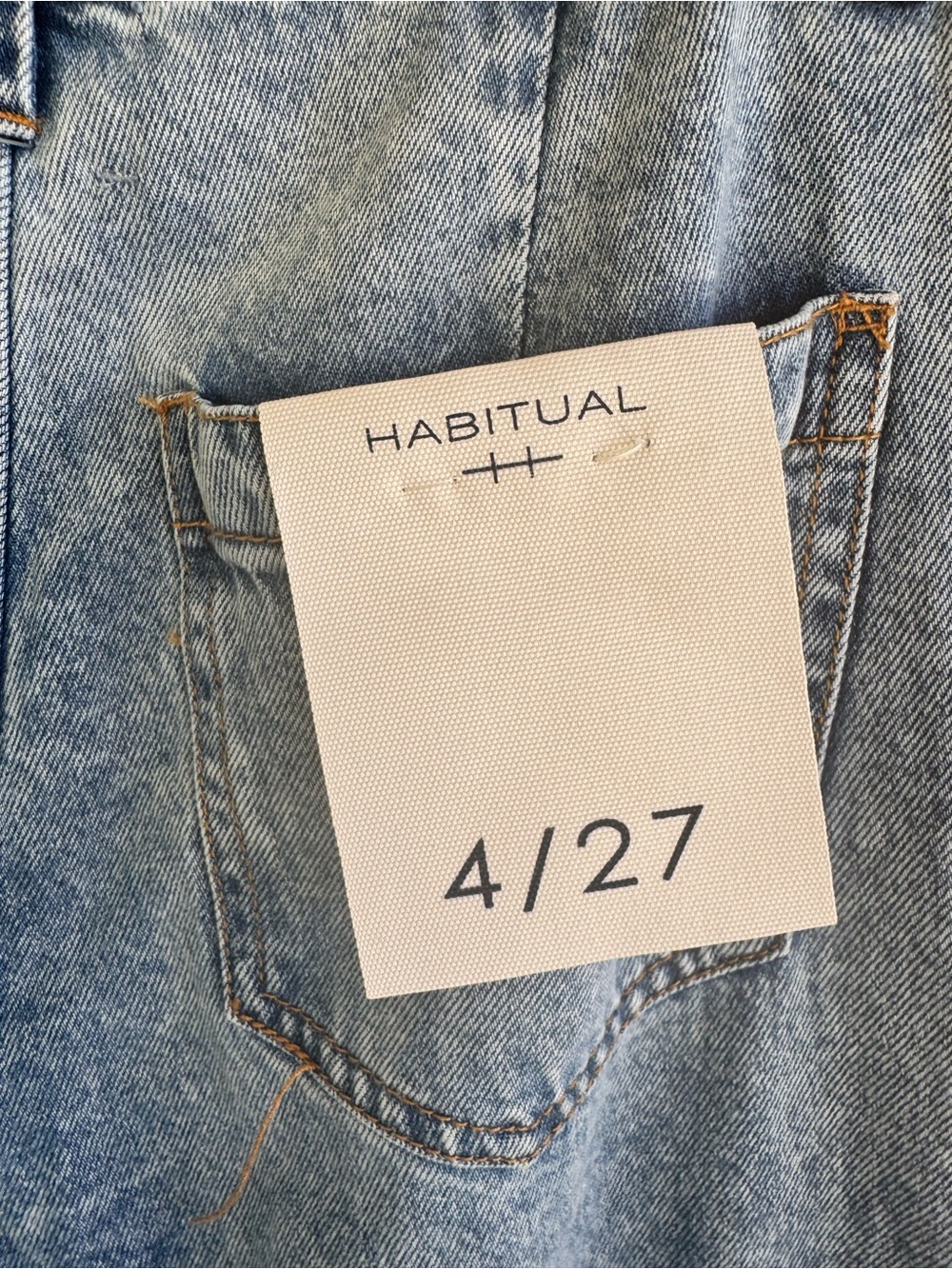 NWT Habitual Pacific Wide Leg Cropped Jeans Size 4/27 High Rise Light Wash Denim - Picture 7 of 7